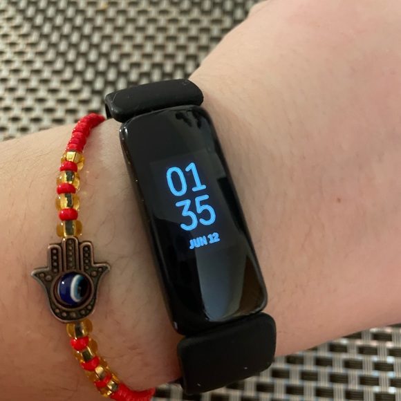 SOLD- Fitbit inspire 2 - Picture 7 of 8